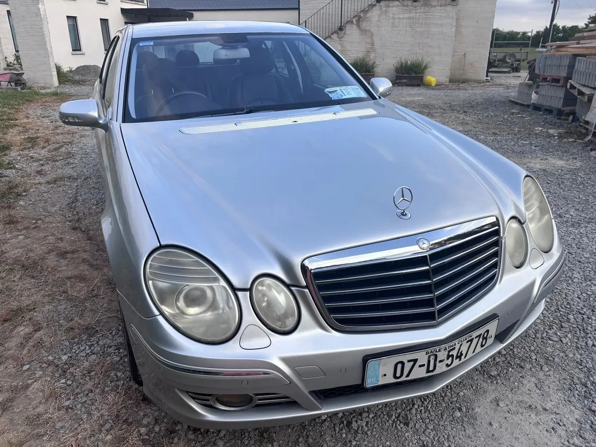 Mercedes-Benz E-200 Sport 2007 - 2nd Owner - Image 3