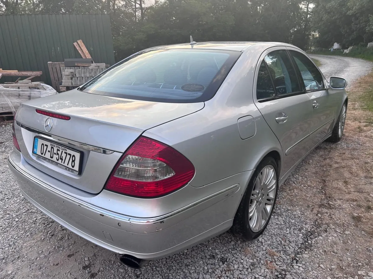 Mercedes-Benz E-200 Sport 2007 - 2nd Owner - Image 2