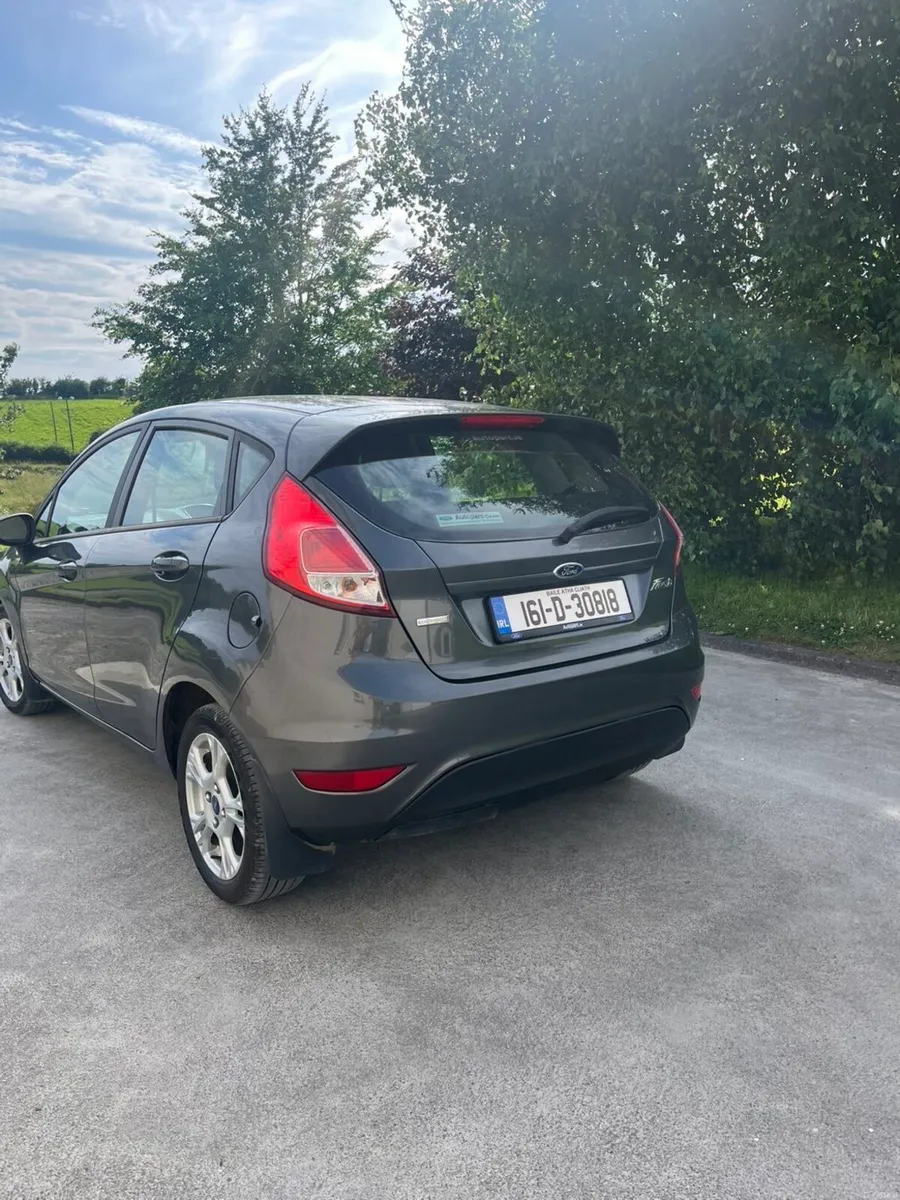 Ford fiesta automatic - Image 5