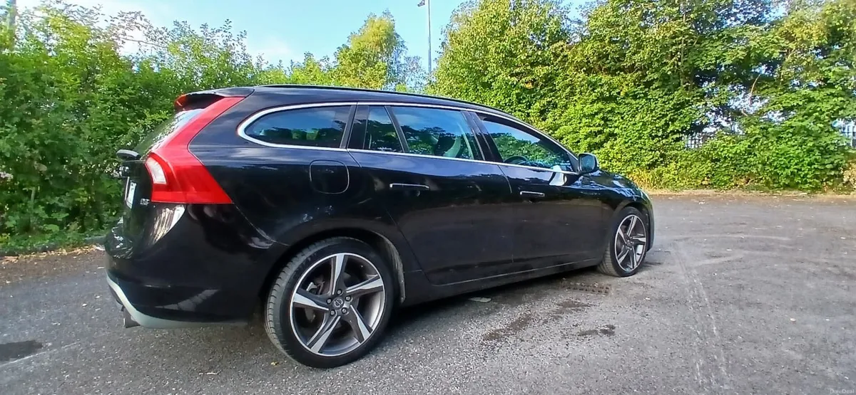 2011 Volvo V60 R-Design 2.0D Manual – Fresh NCT - Image 2