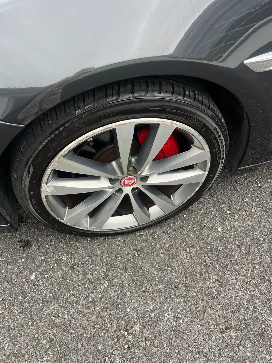 Jaguar XJ 2015 - Image 5