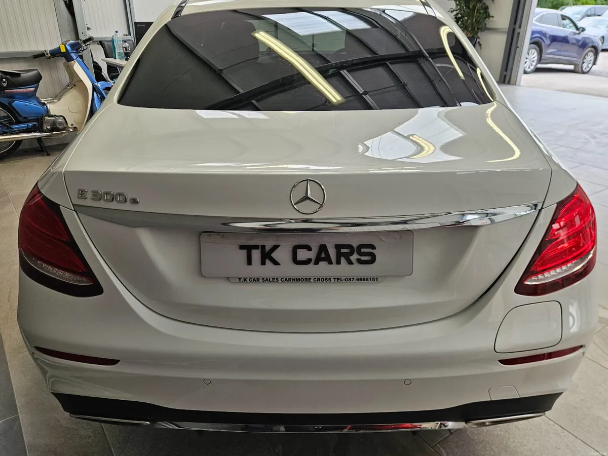 20 MERCEDES E300 E AMG LINE PREMIUM EDITION 320 BH - Image 4