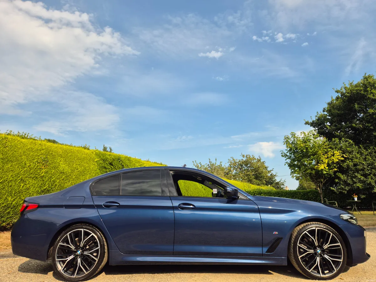 2021'BMW 520D M-SPORT PRO - Image 2