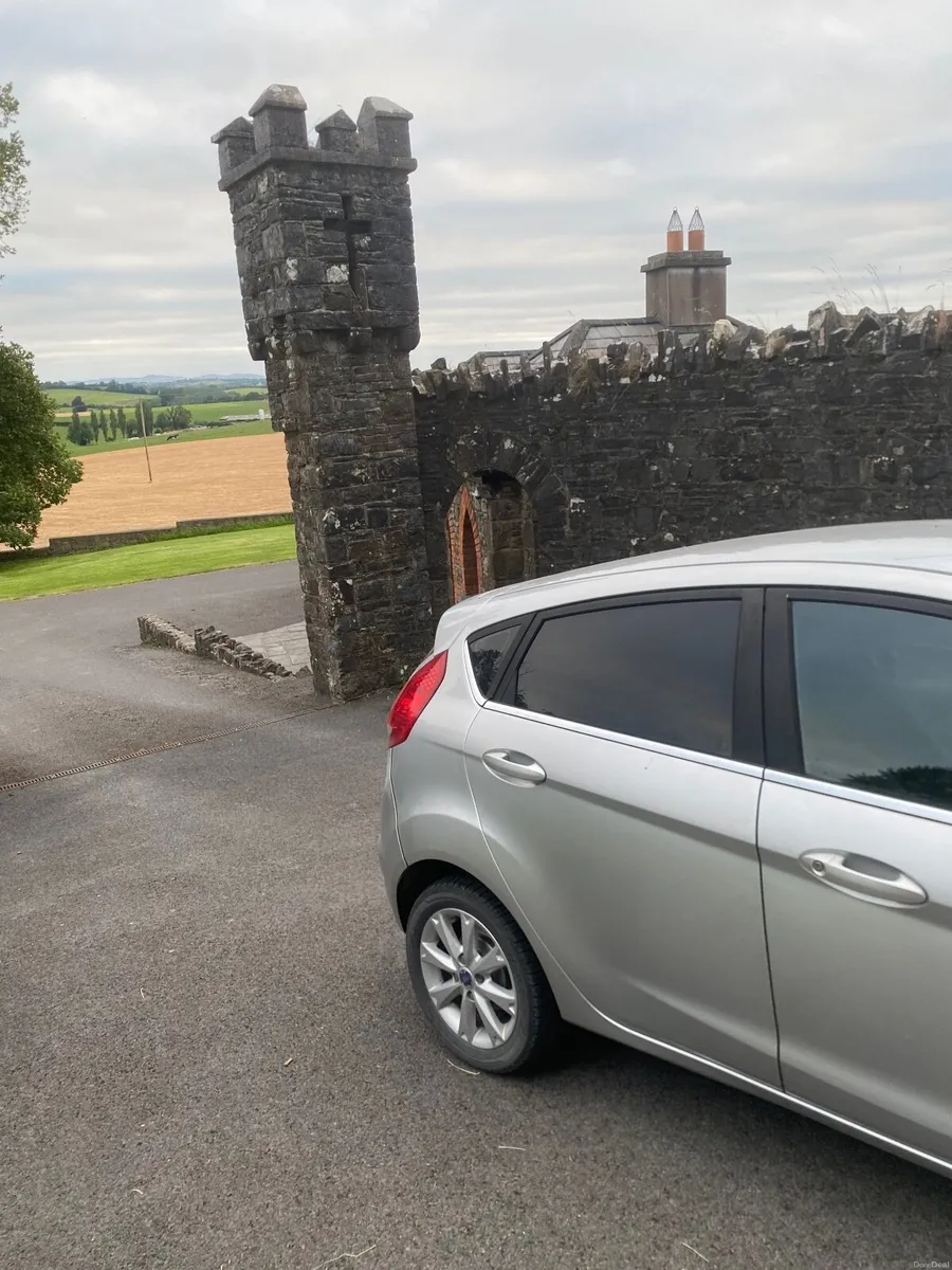 Ford Fiesta 2010 - Image 3