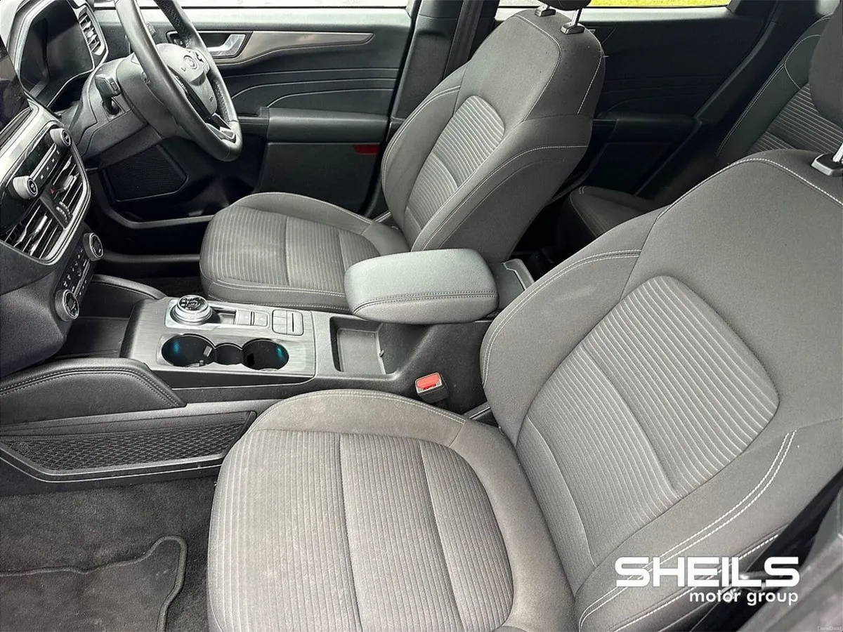 Ford Kuga Automatic 2.5 Plug-in Hybrid Titanium - Image 5