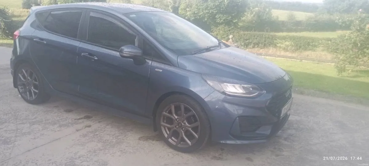 Car - Image 1
