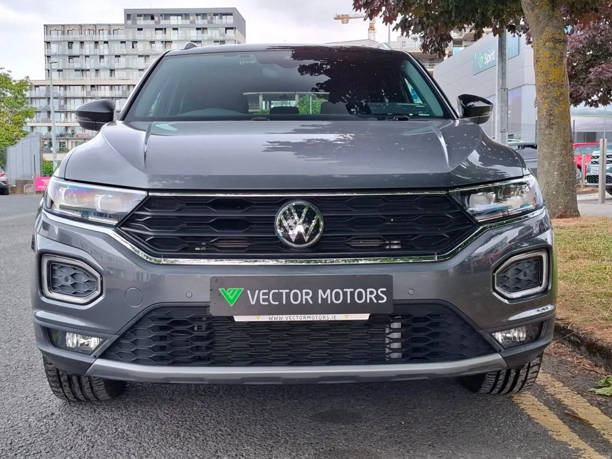 Volkswagen T-Roc SPORT 2.0 TDI AUTO NEW NCT 12 MON - Image 4