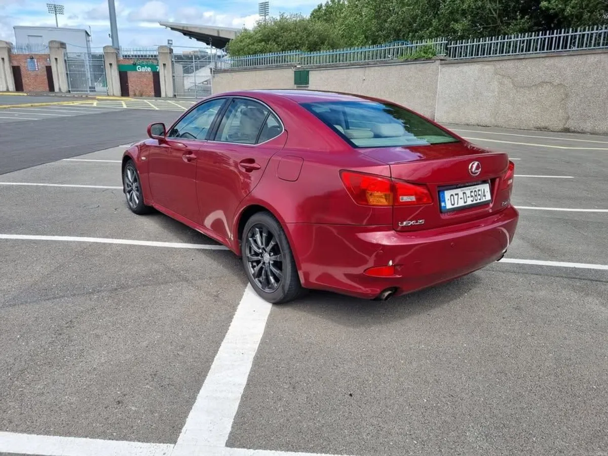 Lexus IS 250 - Image 2