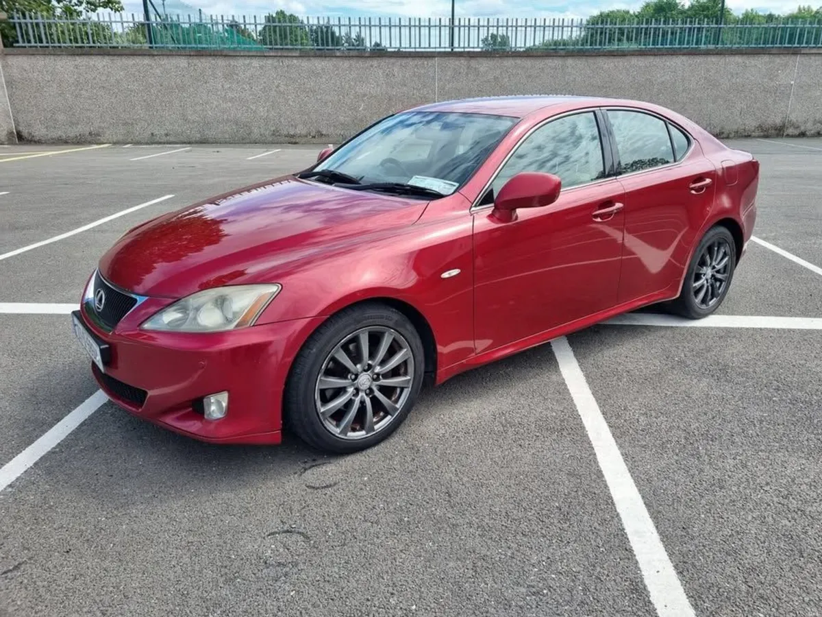 Lexus IS 250 - Image 1