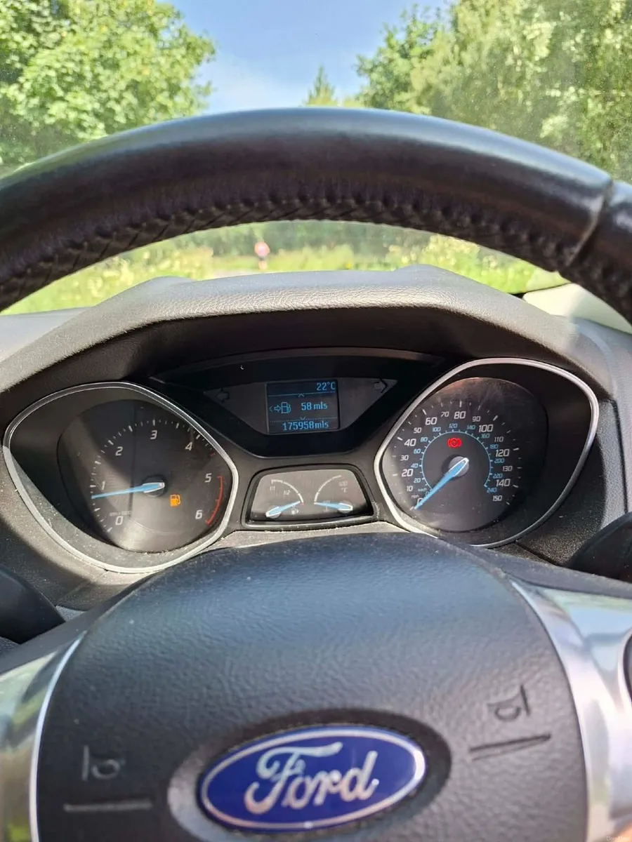 Ford Focus 2012 - Image 2