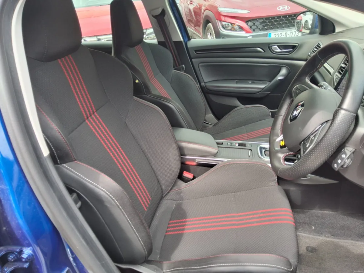 Renault Megane E-TECH RS LINE PLUG-IN HYBRID ESTAT - Image 6