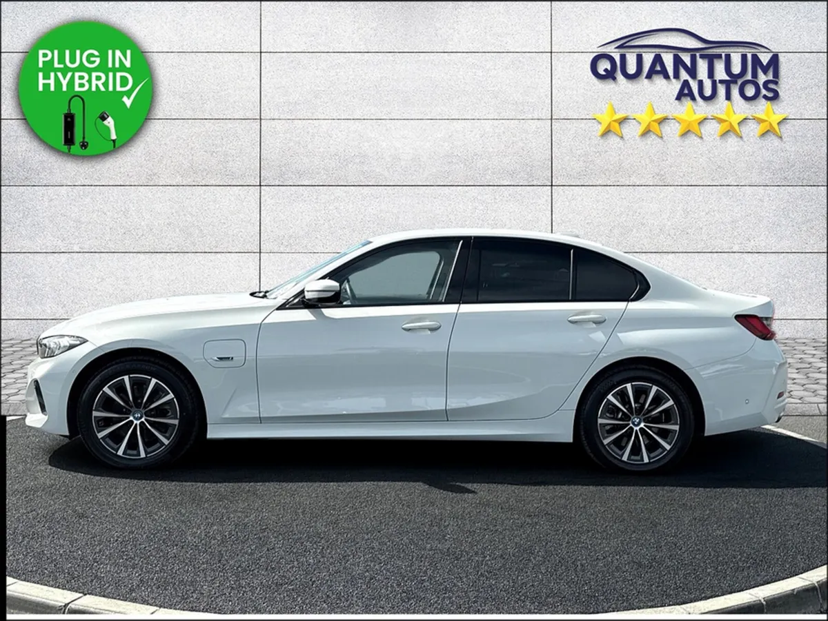 BMW 3-Series 2023 SPORT 2.0 PETROL PLUG IN HYBRID - Image 5