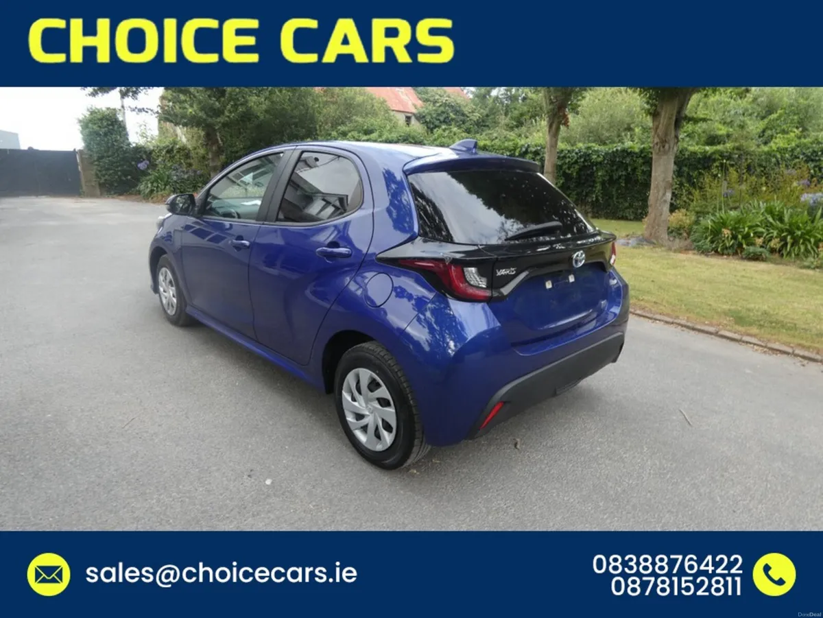 Toyota Yaris 1.5 AUTO HYBRID KEYLESS GO - Image 4