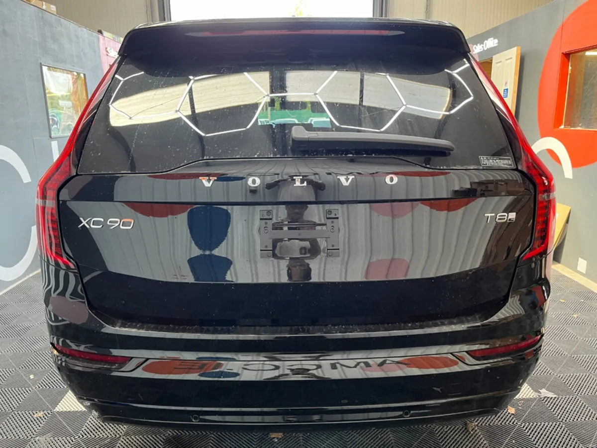 Volvo XC90 2025 VOLVO XC90 T8 PLUG-IN 2.0 AUTOMATI - Image 3