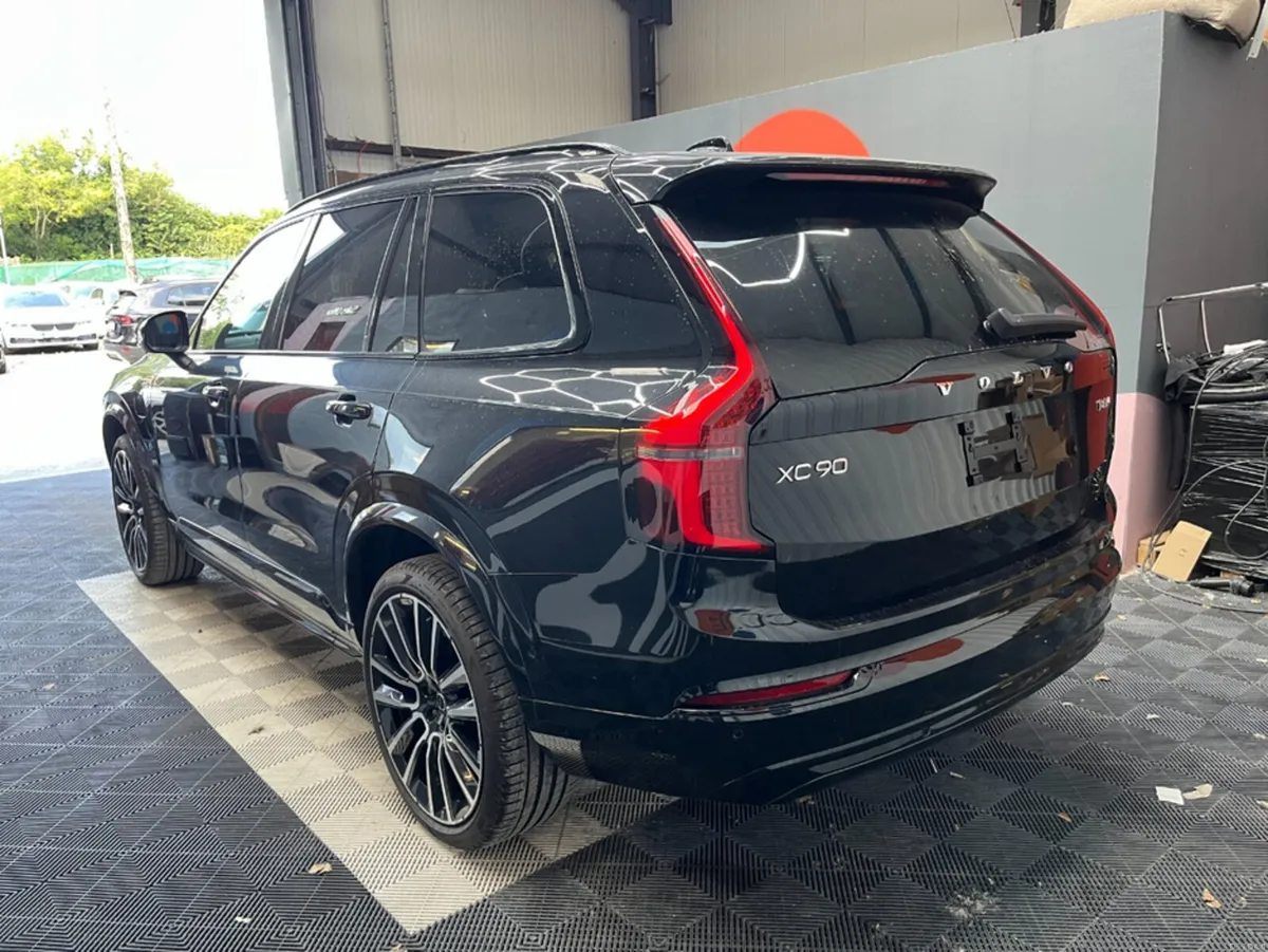 Volvo XC90 2025 VOLVO XC90 T8 PLUG-IN 2.0 AUTOMATI - Image 4