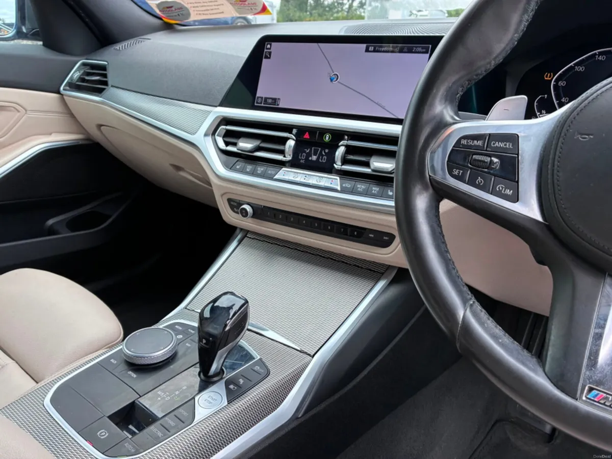 BMW 3-Series 330e M SPORT - Image 5