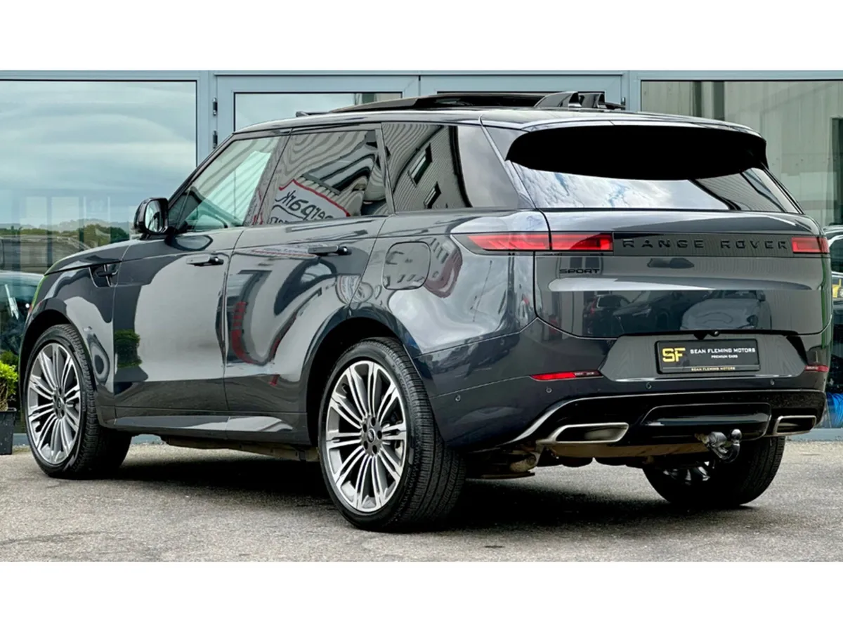 Land Rover Range Rover Sport HIGH SPEC / DYNAMIC S - Image 4