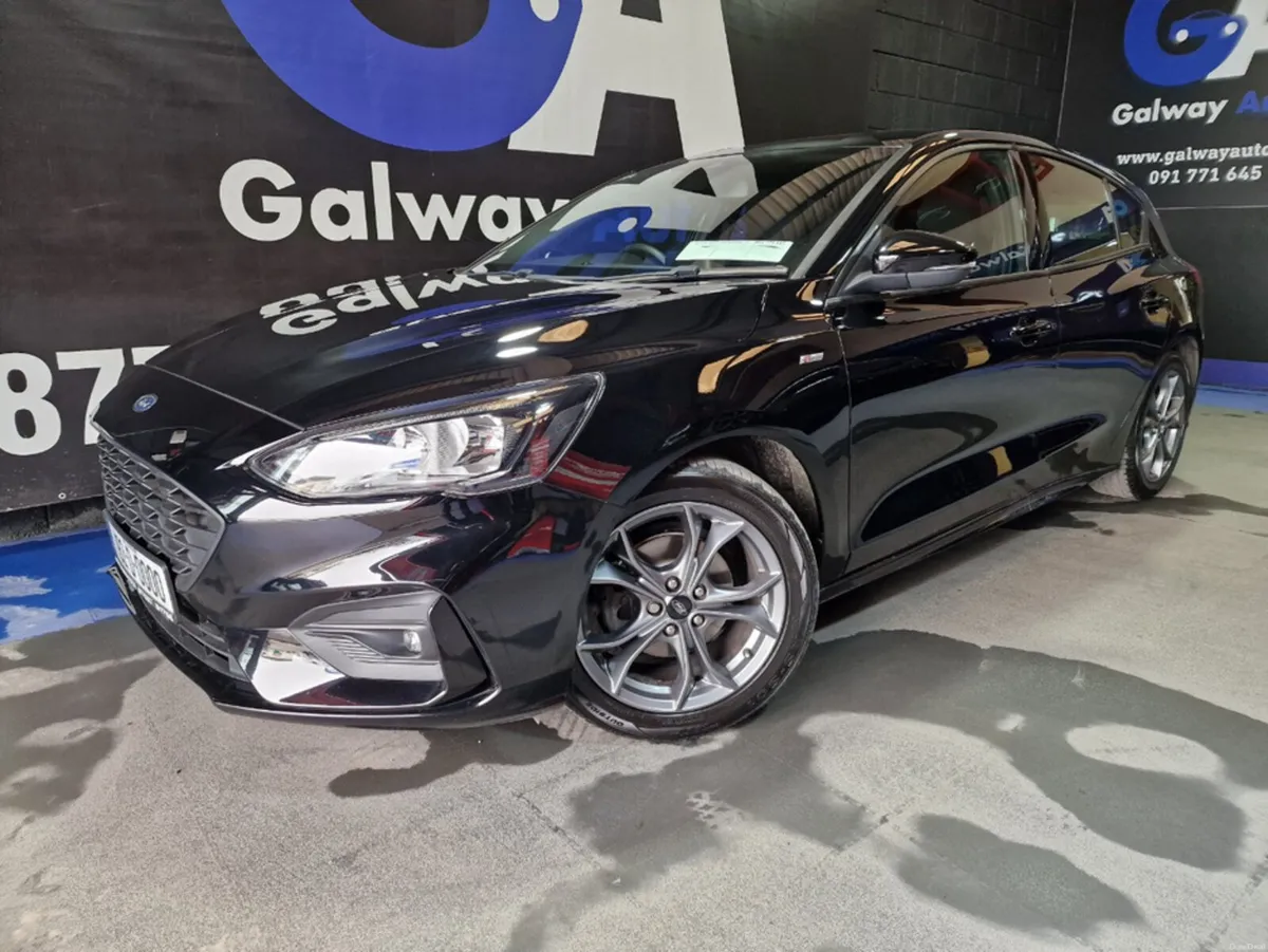 Ford Focus ST-LINE ** ONLY 52K MILES** - Image 4