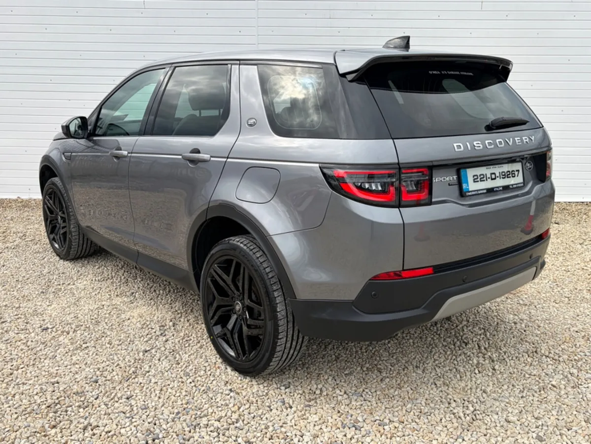 Land Rover Discovery Sport 1.5 PHEV S AUTO - Image 4