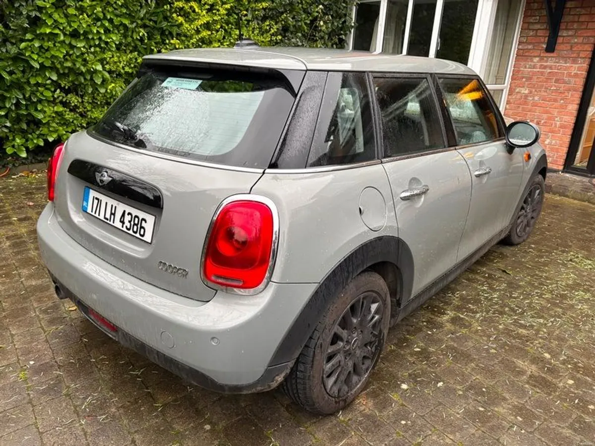 2017 Mini Cooper - V Low Mileage - 5 doors - Image 5