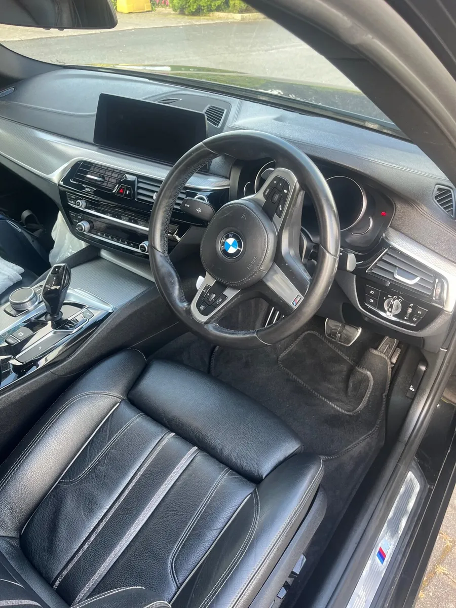 BMW 5-Series 2018 - Image 5