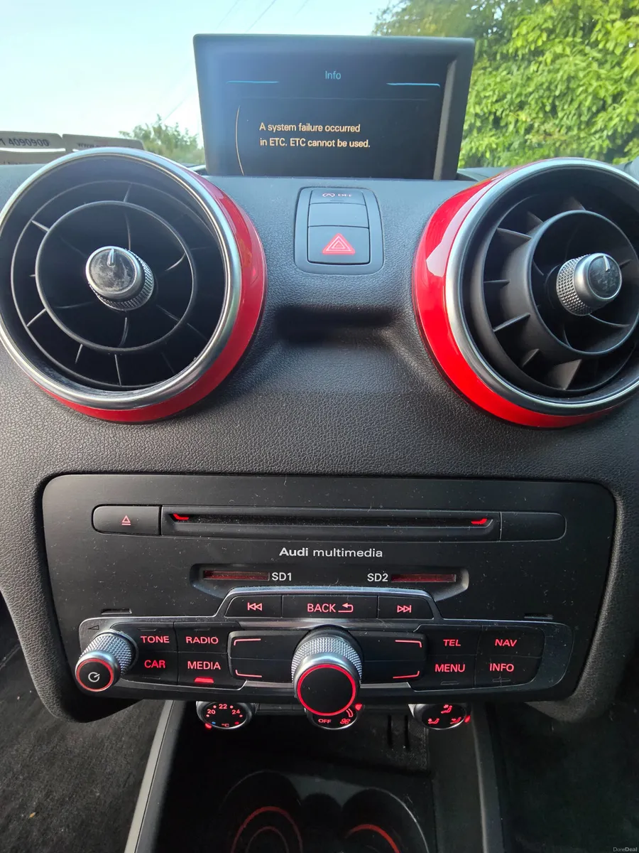 Audi A1 2015 automatic low miles nct&tax €8990 - Image 5