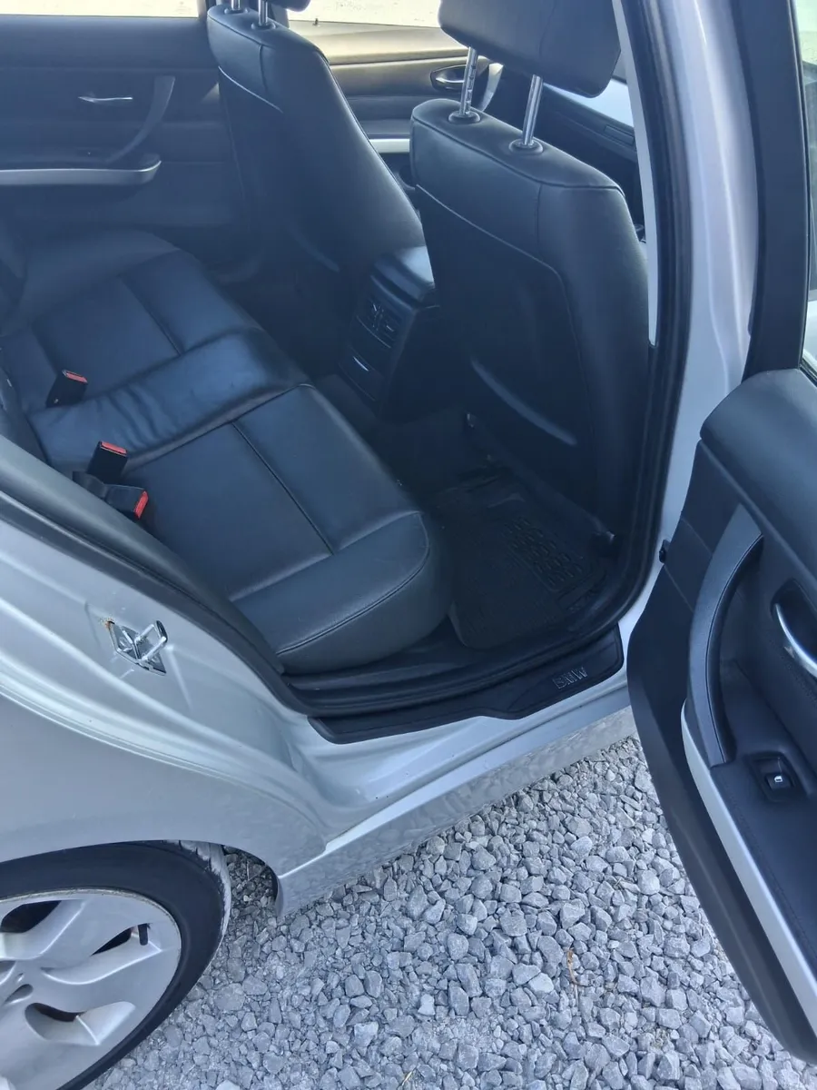 BMW 3-Series 2008 - Image 3