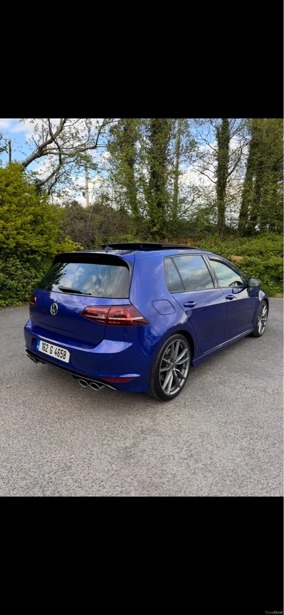 Volkswagen Golf R - Image 2