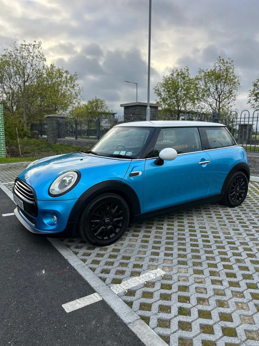 Mini Cooper 1.5 petrol Auto High Spec - Image 4