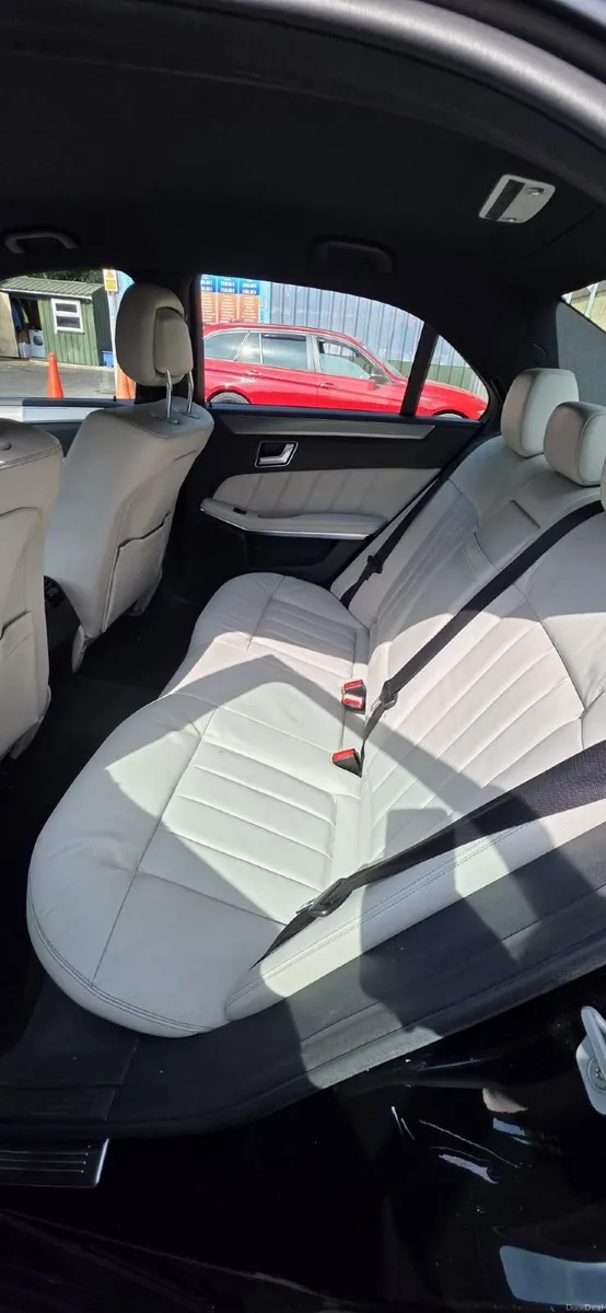 Mercedes-Benz E-Class 2013 - Image 6