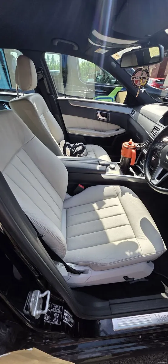 Mercedes-Benz E-Class 2013 - Image 5