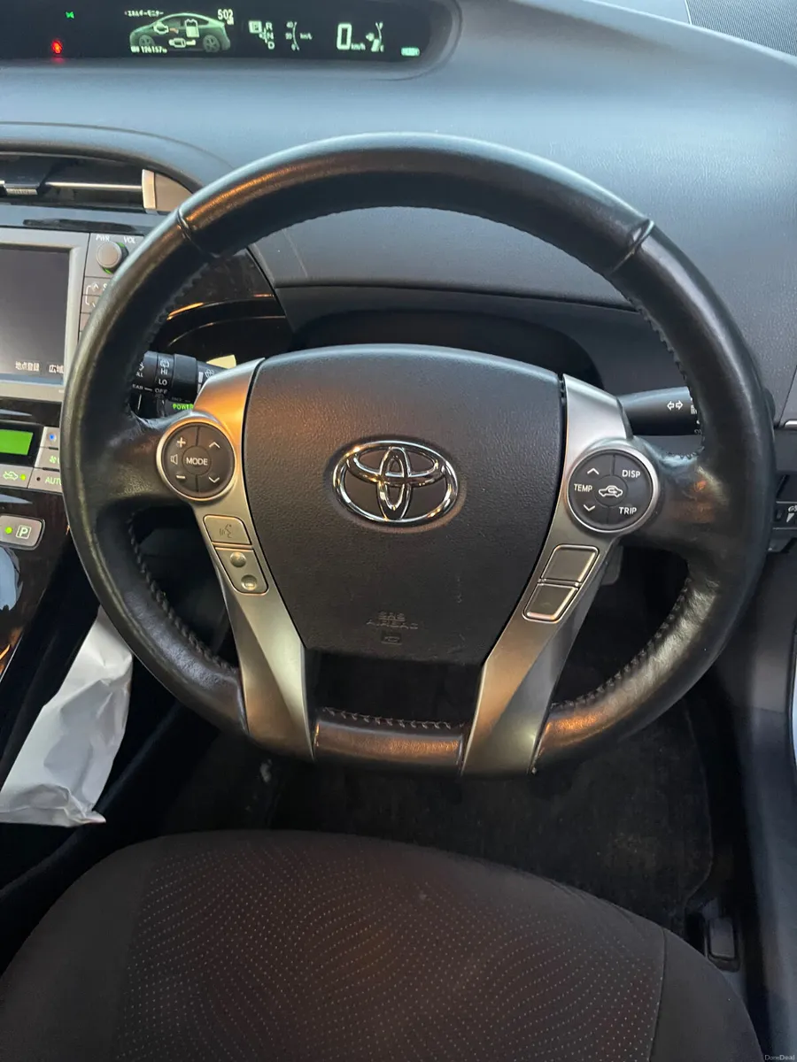 2014 Toyota Prius plug in hybrid - Image 3