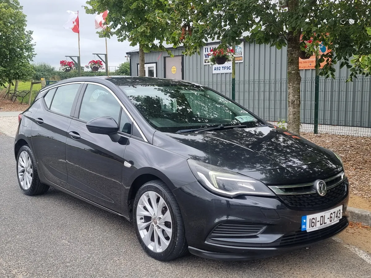 Vauxhall Astra 2016 diesel ⛽️ nct&tax €5999 - Image 1
