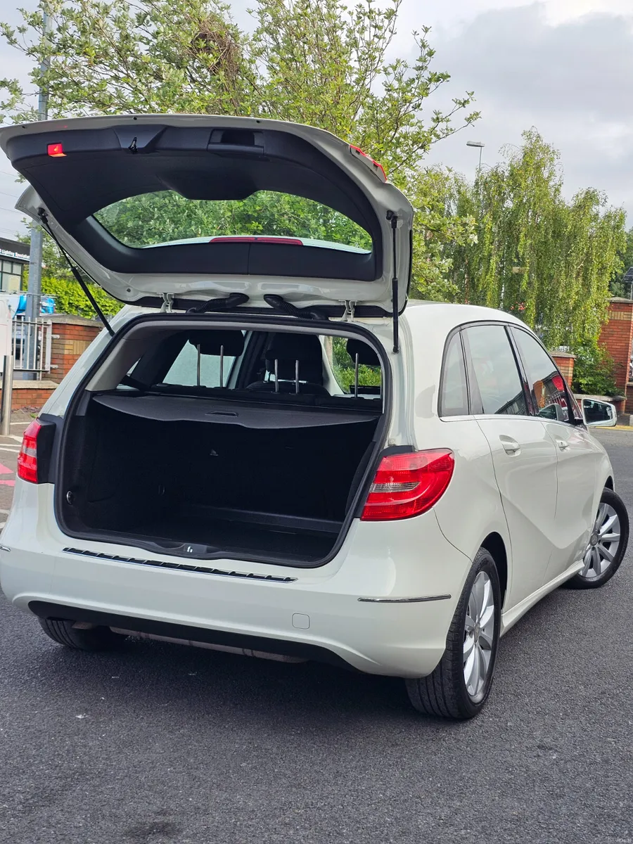 Mercedes-Benz B-Class 2013 Automatic - Image 4