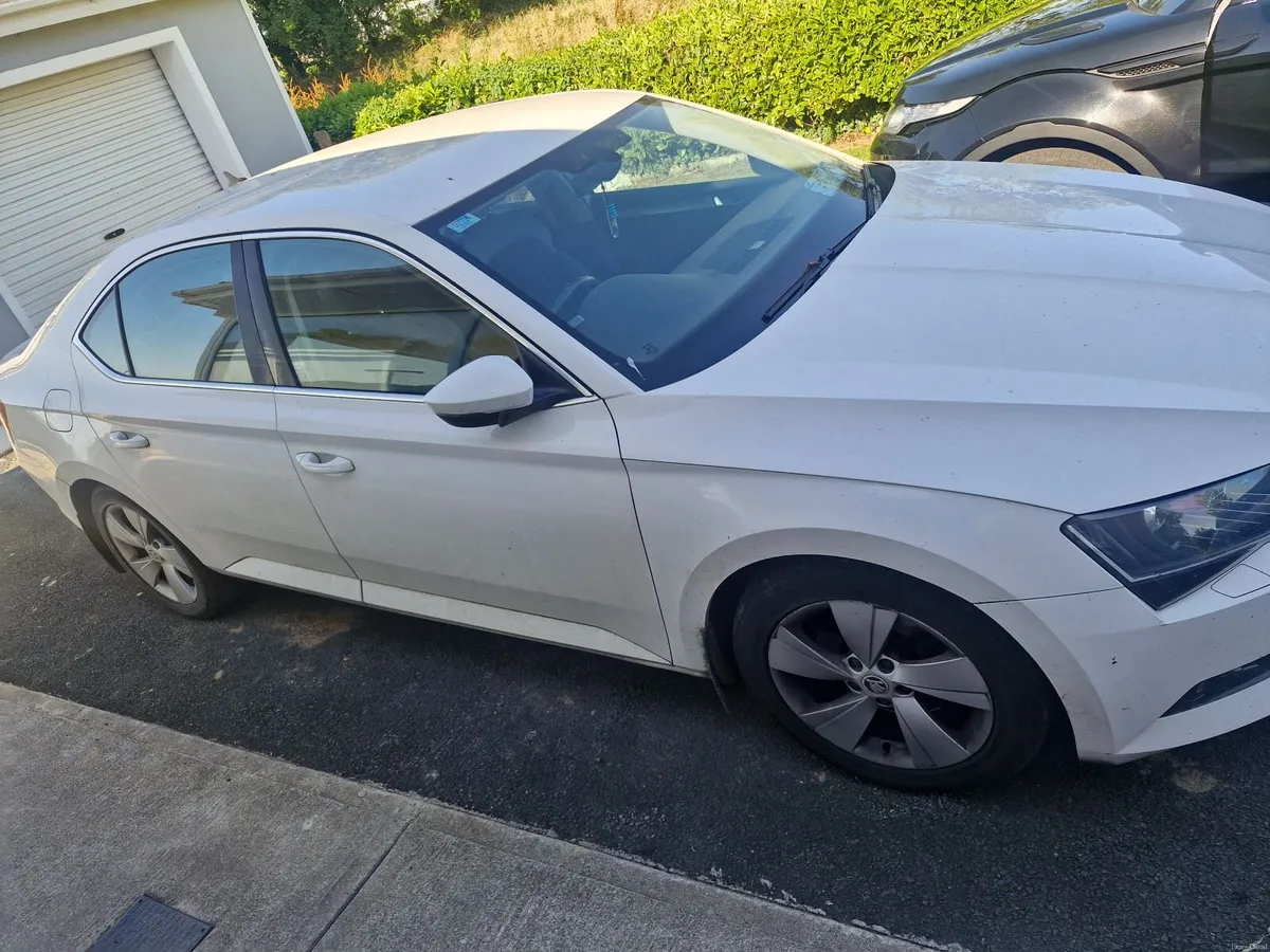 Skoda Superb 2017 - Image 1