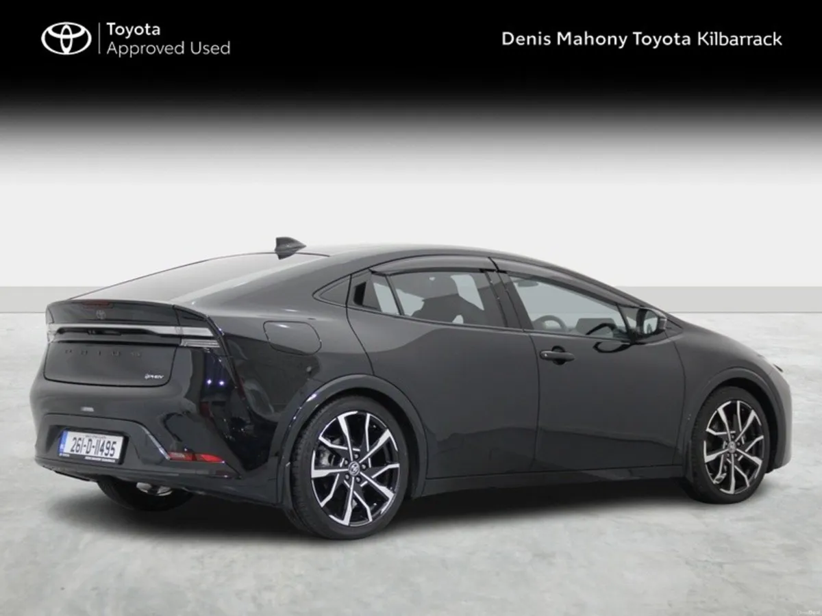 Toyota Prius PHEV - Image 2
