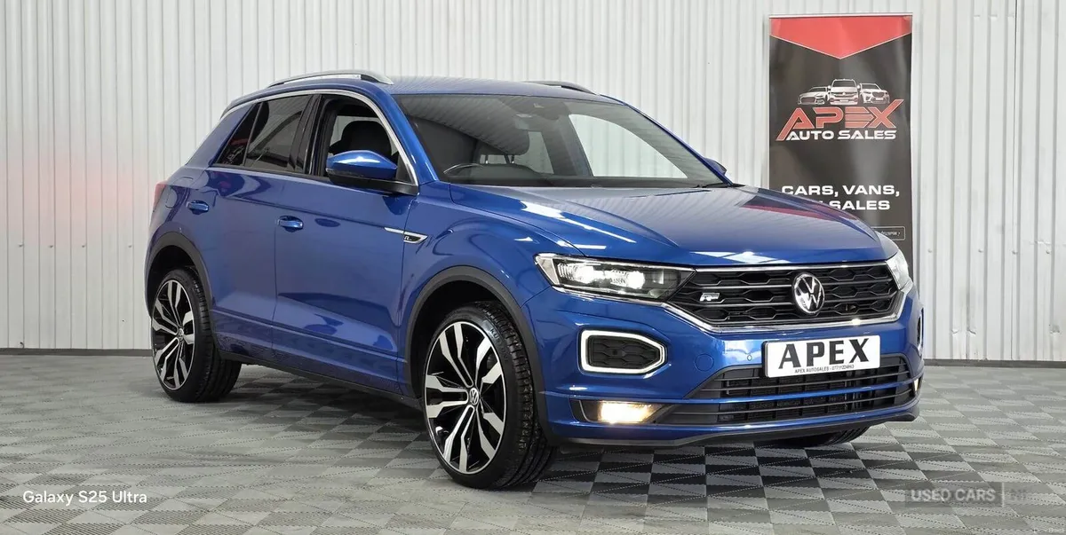 Volkswagen T-Roc DIESEL HATCHBACK - Image 1