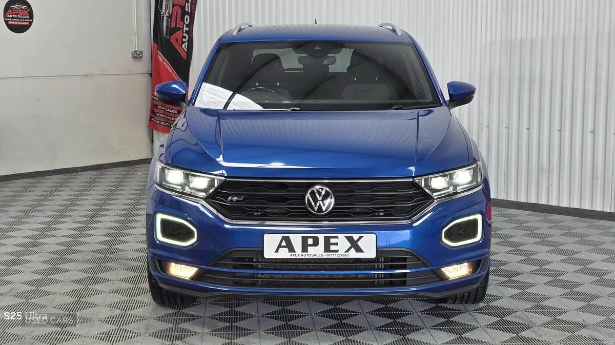 Volkswagen T-Roc DIESEL HATCHBACK - Image 6