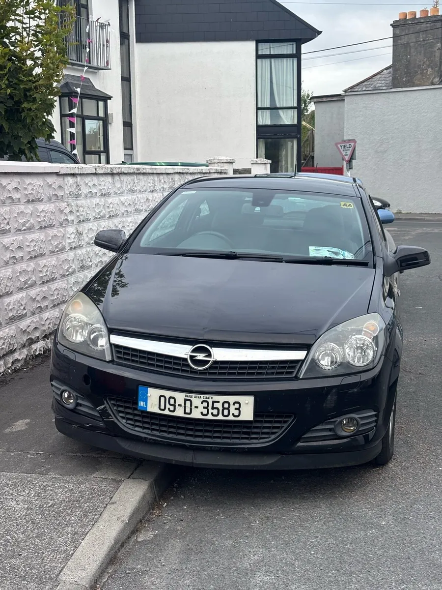 2009 Opel Astra Design (only 50K miles!) - Image 2