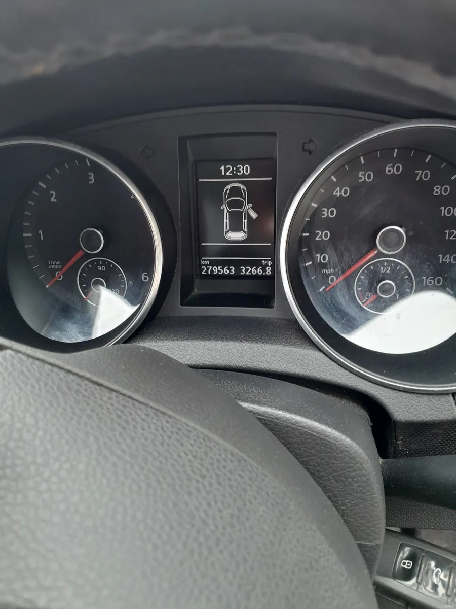 Volkswagen Golf - Image 6