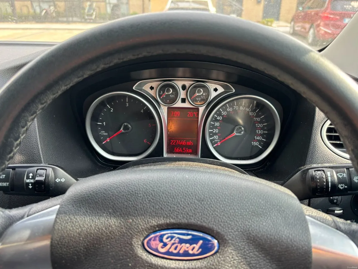 Ford Focus 2011 - Image 3
