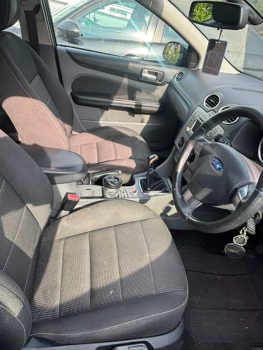 Ford Focus 2011 - Image 4