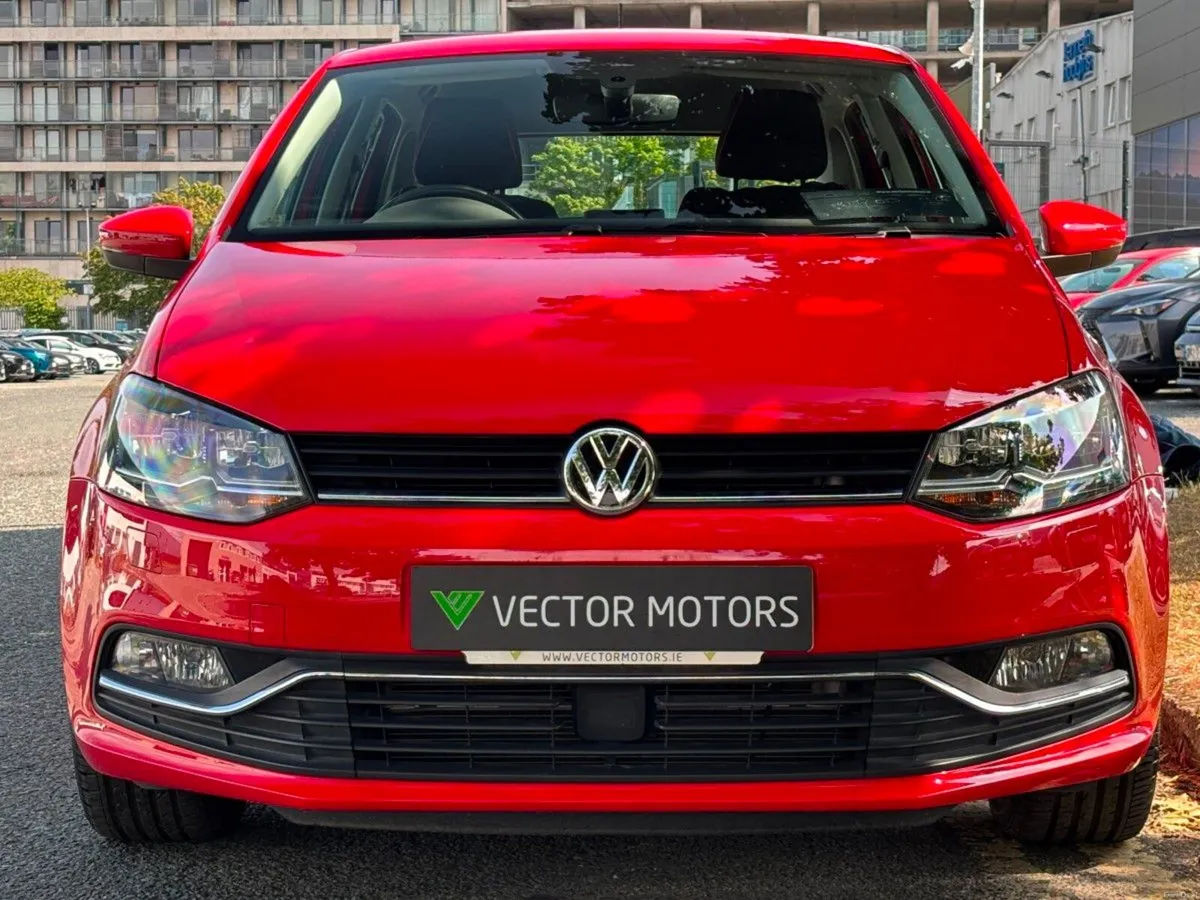 Volkswagen Polo 1.2 COMFORTLINE PETROL AUTO 5DR NE - Image 3