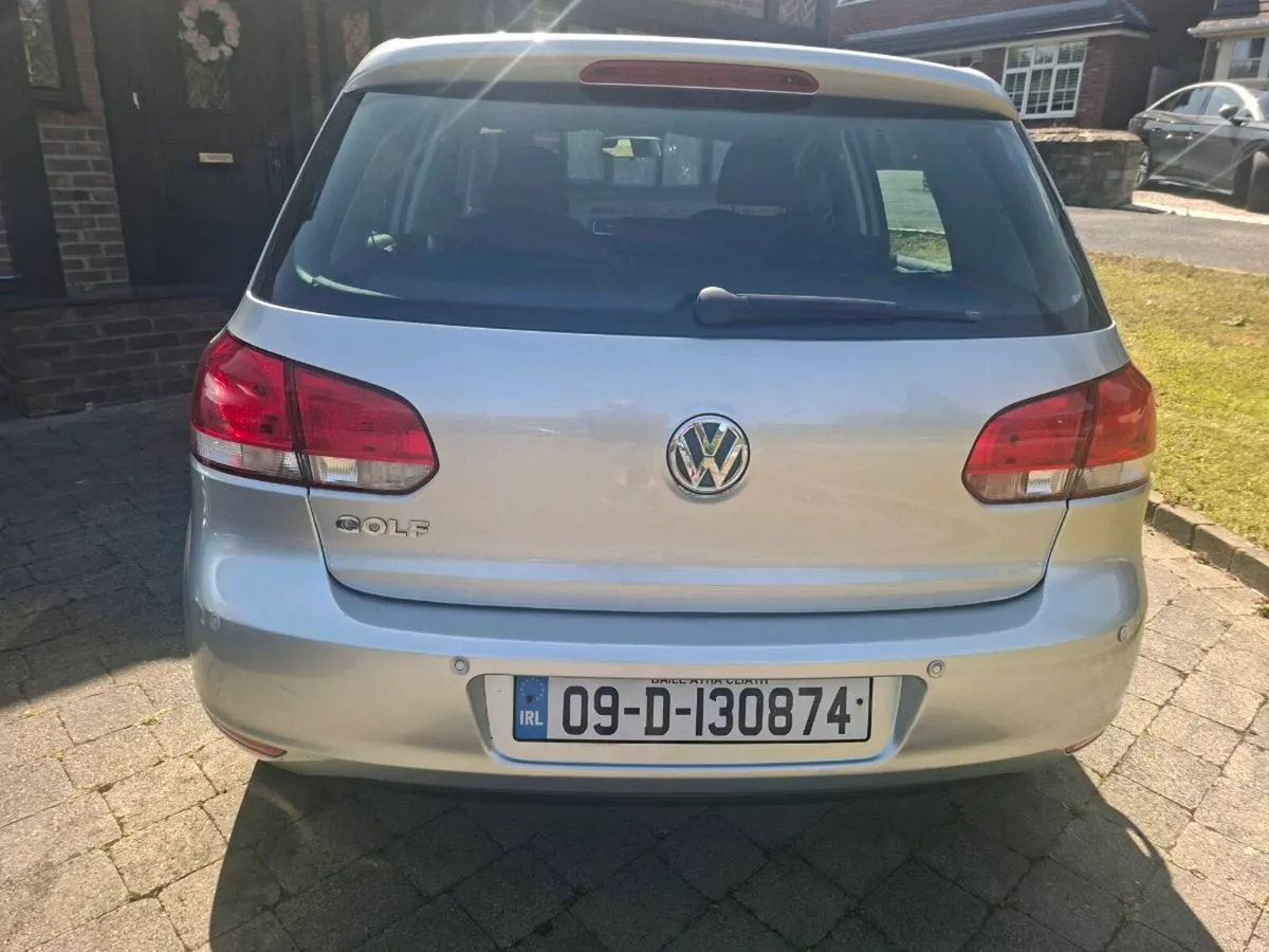 VOLKSWAGON GOLF 1.4 PETROL 2009 VERY CLEAN CAR - Image 4