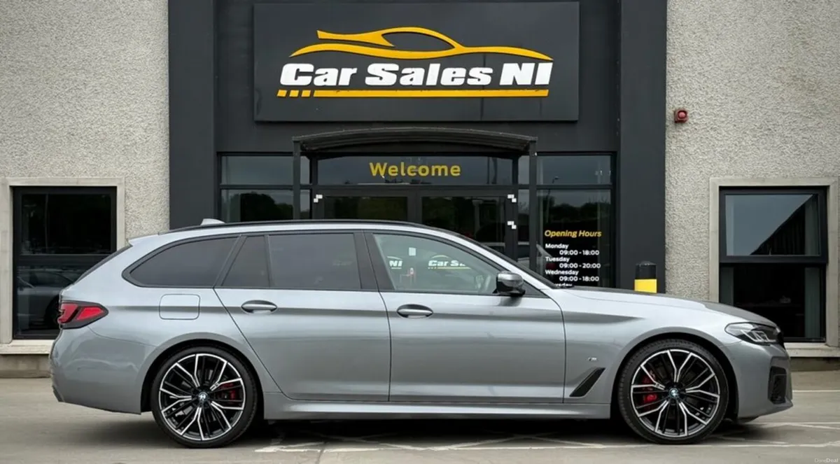 2.0 520d MHT M Sport Touring 5dr Diesel Hybrid Ste - Image 3