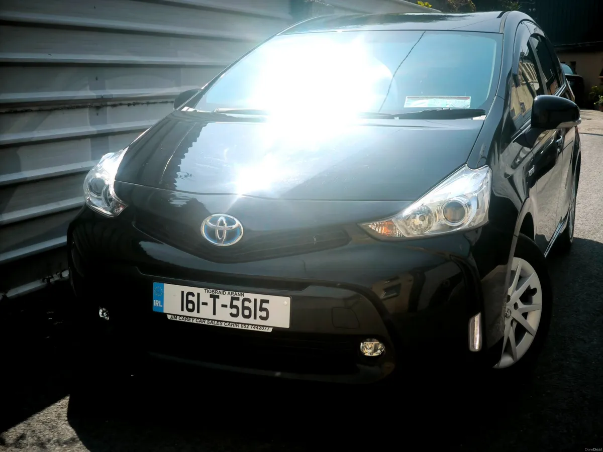 TOYOTA PRIUS 2016 7 SEATS HYBRID - Image 2