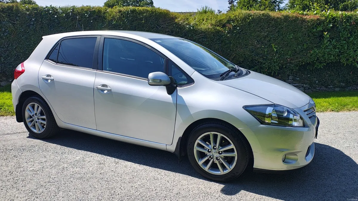 TOYOTA AURIS DSL AUTO NEW NCT - Image 4