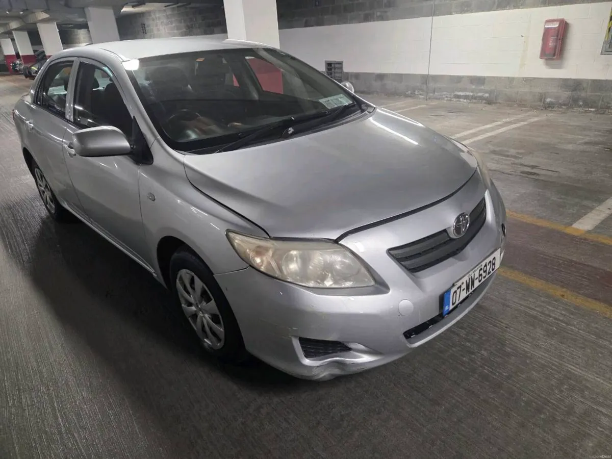 Toyota corolla - Image 1