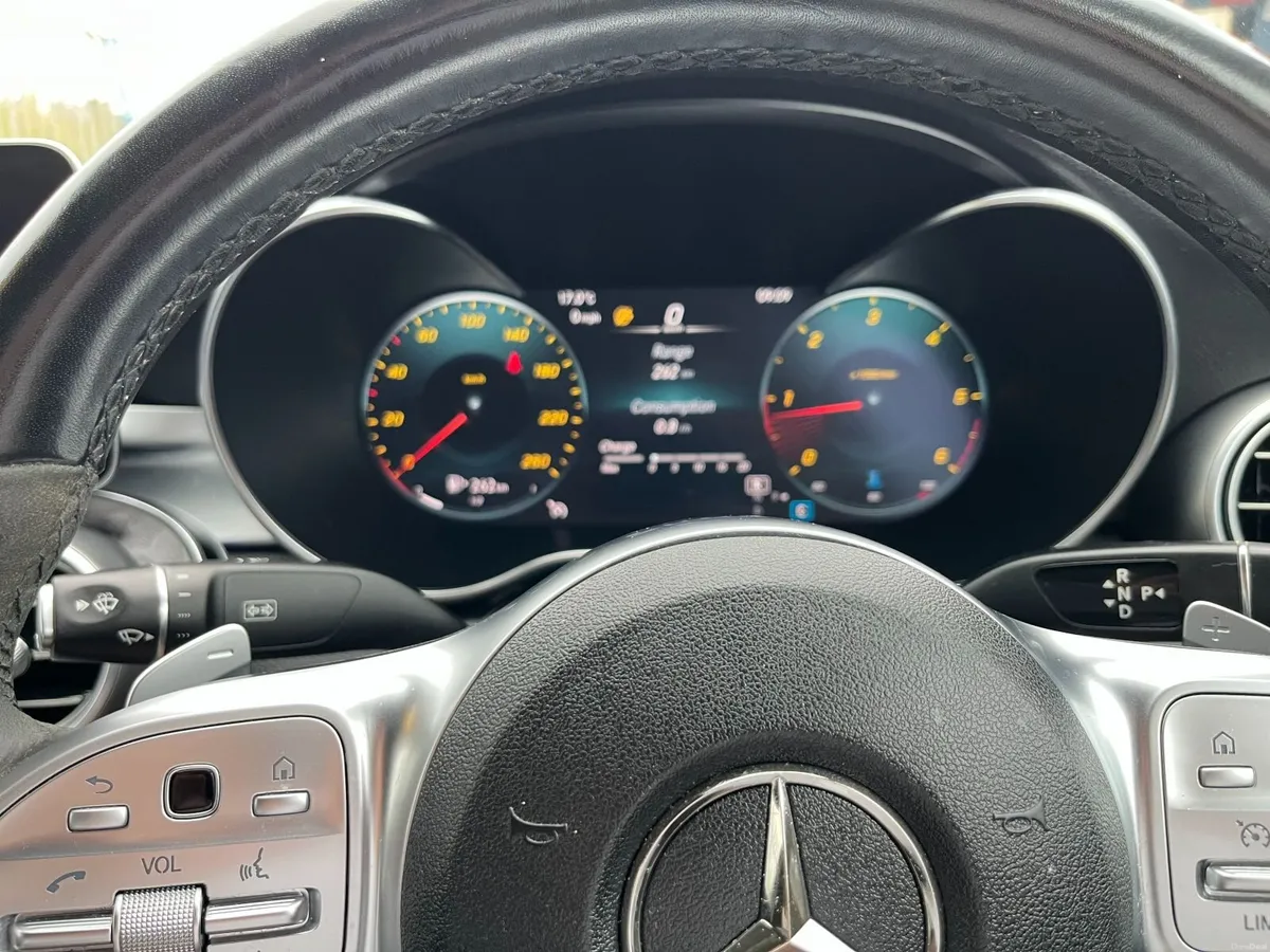 Mercedes-Benz C220 D AMG Line Night Ed Premium - Image 3