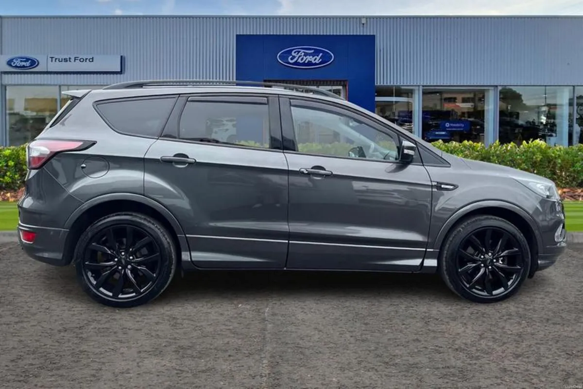 Ford Kuga ST-Line - Image 3